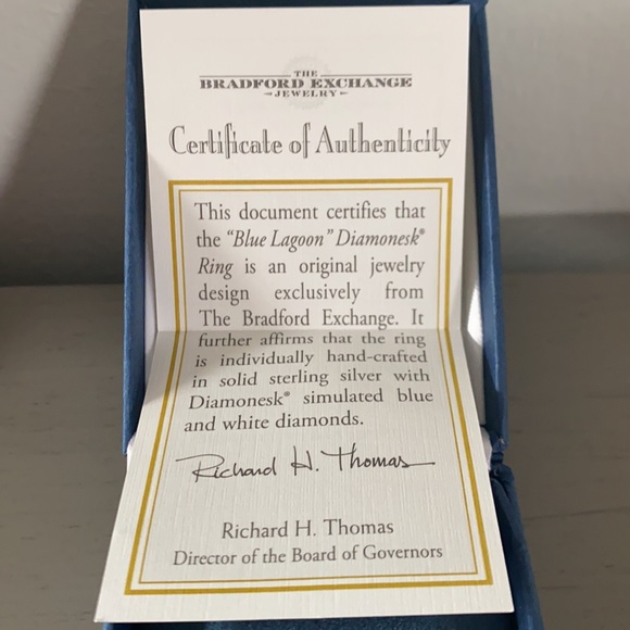 NIB Diamonesk “Blue Lagoon” Ring - Picture 6 of 7